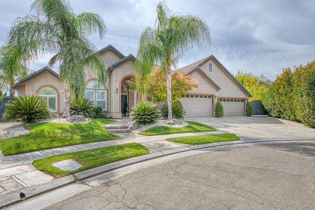 5651 N Caspian Avenue, Fresno, CA 93723