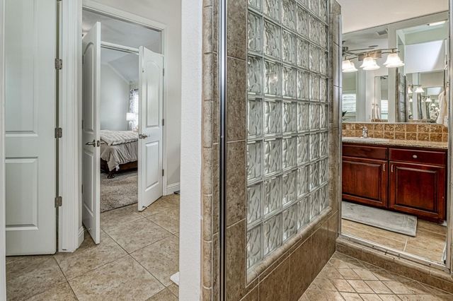 5651 N Caspian Avenue, Fresno, CA 93723