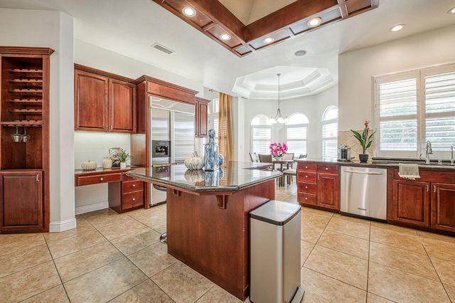 5651 N Caspian Avenue, Fresno, CA 93723