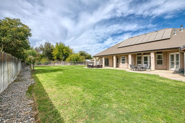 5651 N Caspian Avenue, Fresno, CA 93723