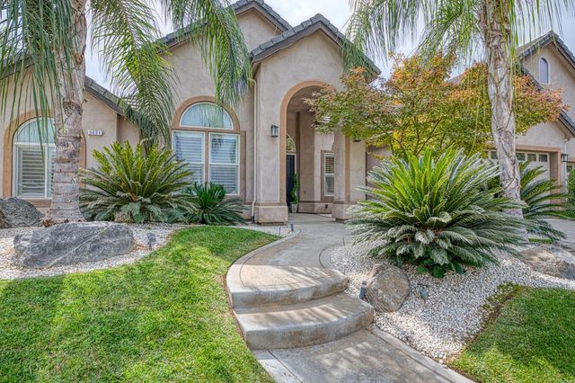 5651 N Caspian Avenue, Fresno, CA 93723