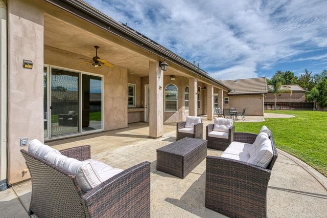 5651 N Caspian Avenue, Fresno, CA 93723