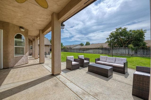 5651 N Caspian Avenue, Fresno, CA 93723