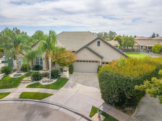 5651 N Caspian Avenue, Fresno, CA 93723