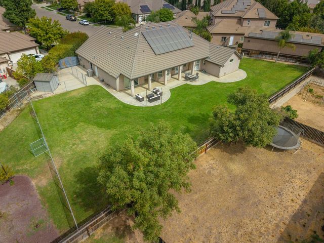 5651 N Caspian Avenue, Fresno, CA 93723