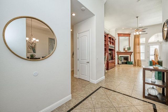 5651 N Caspian Avenue, Fresno, CA 93723