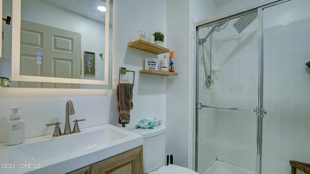 53 Crater Lake Road, Howell, NJ 07731