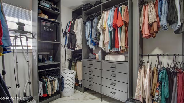 53 Crater Lake Road, Howell, NJ 07731