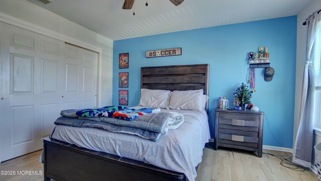 53 Crater Lake Road, Howell, NJ 07731