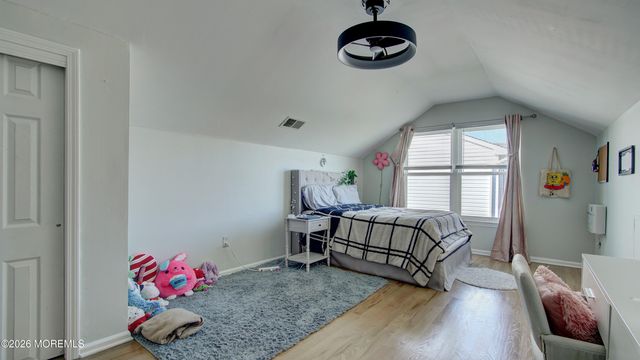 53 Crater Lake Road, Howell, NJ 07731