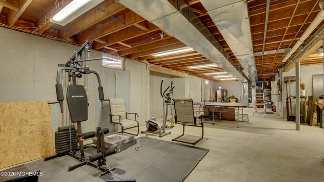 53 Crater Lake Road, Howell, NJ 07731