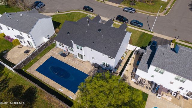 53 Crater Lake Road, Howell, NJ 07731