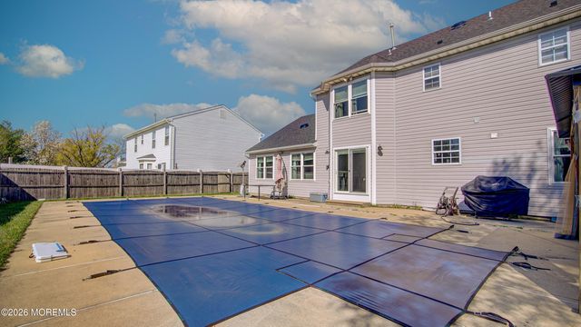 53 Crater Lake Road, Howell, NJ 07731