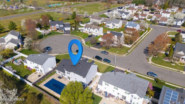 53 Crater Lake Road, Howell, NJ 07731