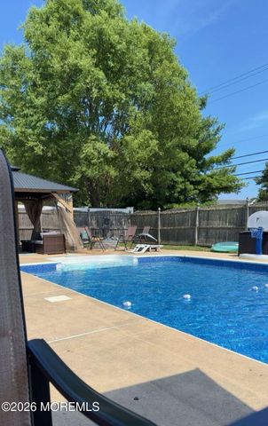 53 Crater Lake Road, Howell, NJ 07731