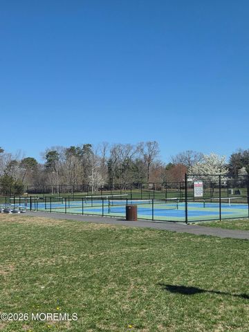 53 Crater Lake Road, Howell, NJ 07731