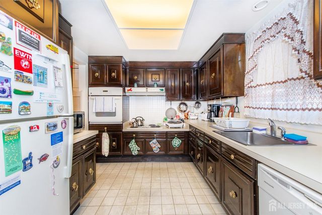 84 Old Nassau Road D, Monroe, NJ 08831