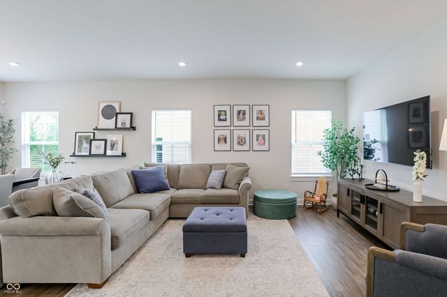 1082 Woodglen Drive, Westfield, IN 46074
