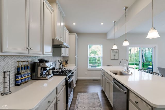 1082 Woodglen Drive, Westfield, IN 46074