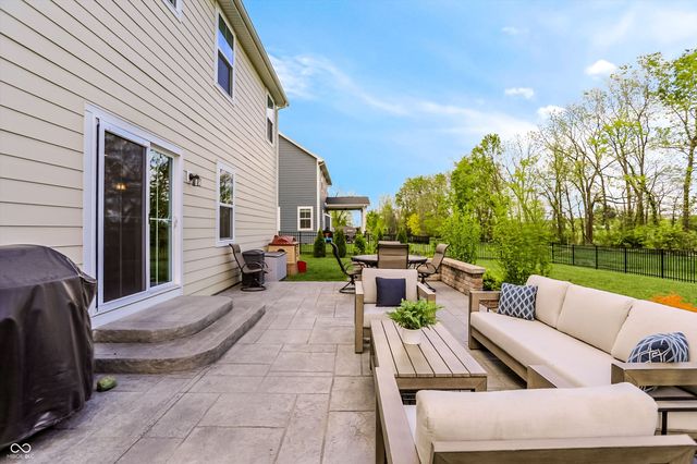 1082 Woodglen Drive, Westfield, IN 46074