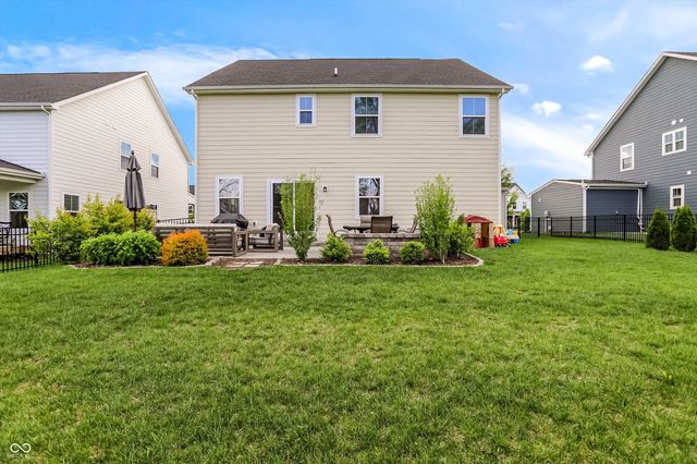 1082 Woodglen Drive, Westfield, IN 46074