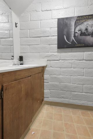 842 Rutledge Dr, Lodi, CA 95242