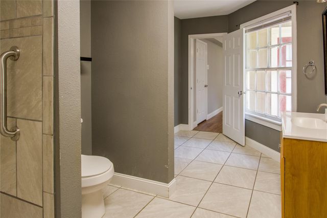 711 E Sixth Street, Brenham, TX 77833