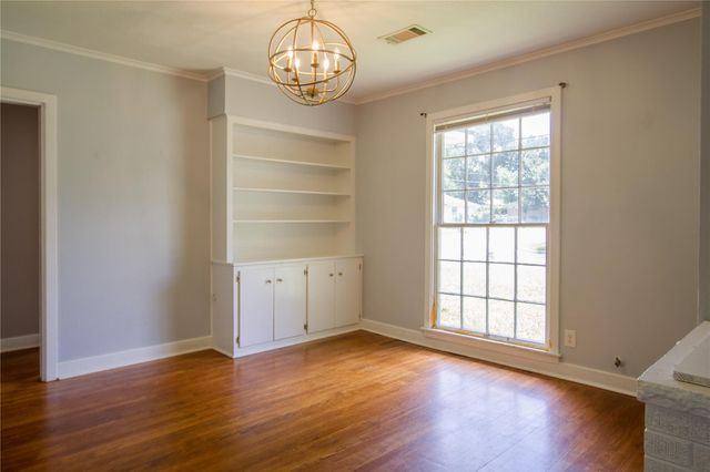 711 E Sixth Street, Brenham, TX 77833