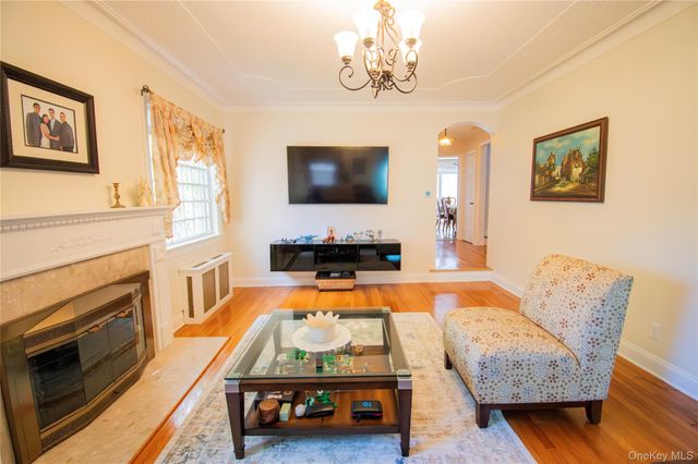 1360 Beulah Court, Baldwin, NY 11510