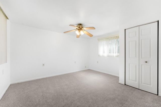 45208 Paris Drive, Belleville, MI 48111