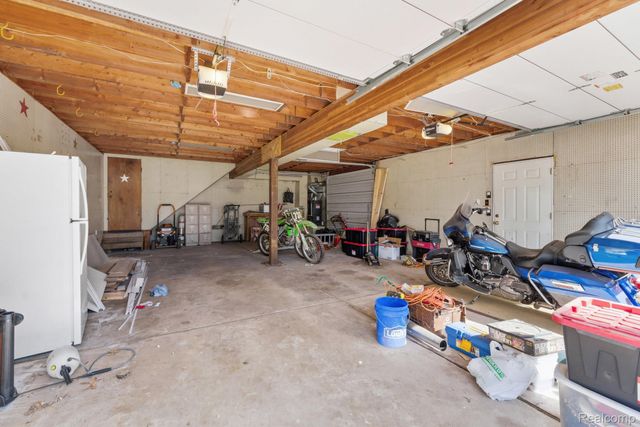 45208 Paris Drive, Belleville, MI 48111