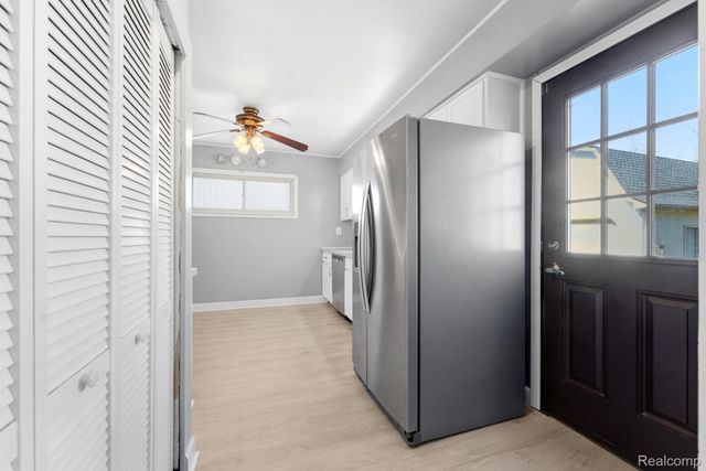 45208 Paris Drive, Belleville, MI 48111