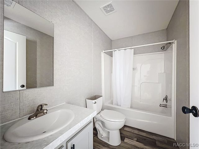 50 neeld Street, Inglis, FL 34449