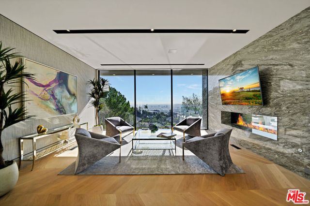 9330 Flicker Way, Los Angeles, CA 90069