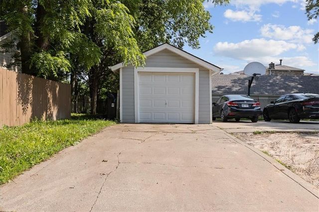 2031 N 32nd Street, Kansas City, KS 66104