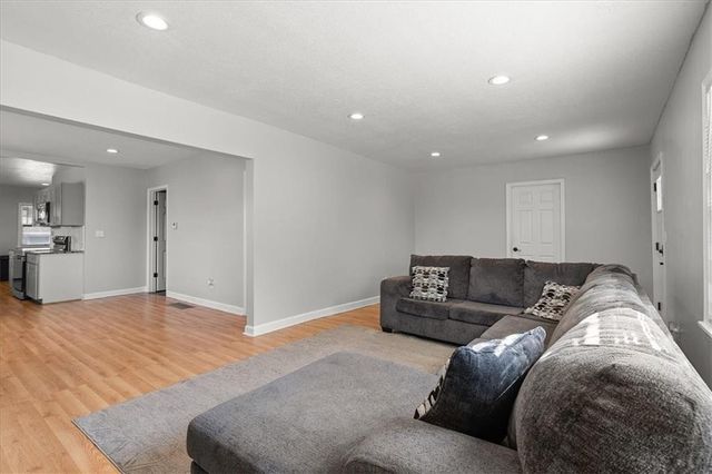 2031 N 32nd Street, Kansas City, KS 66104