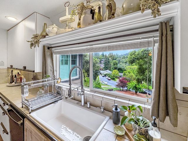 23602 Acacia Ct, Auburn, CA 95602