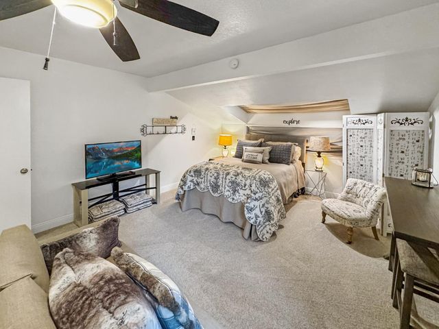 23602 Acacia Ct, Auburn, CA 95602