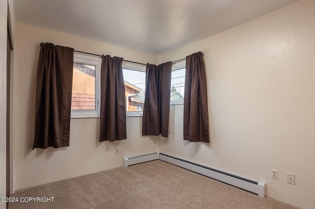 4205 Iowa Drive, Anchorage, AK 99517