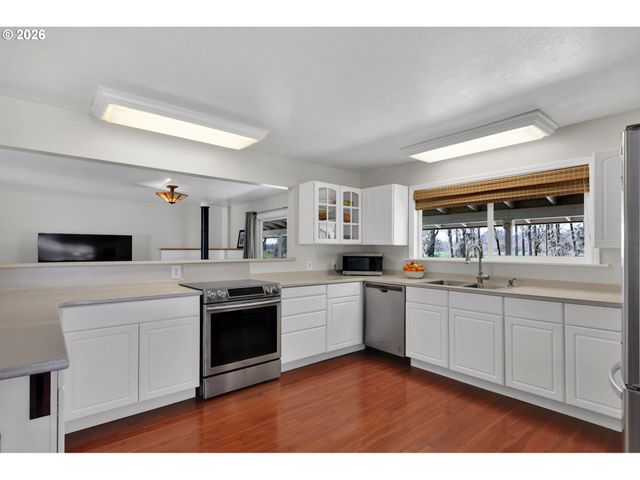 84816 CLOVERDALE Rd, Creswell, OR 97426