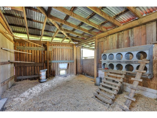 84816 CLOVERDALE Rd, Creswell, OR 97426