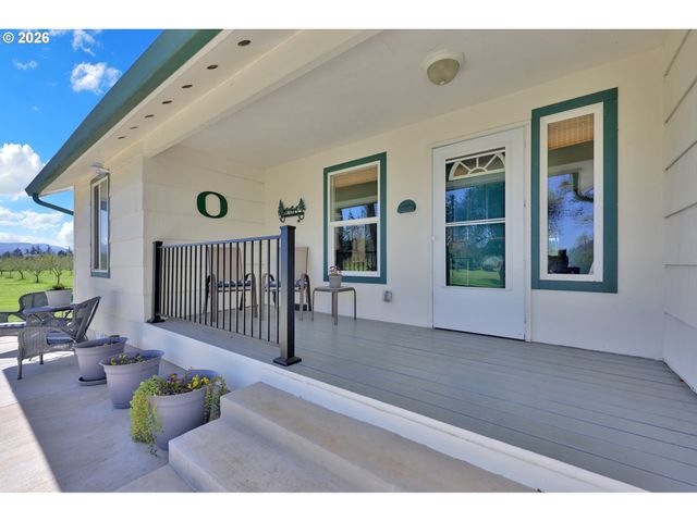 84816 CLOVERDALE Rd, Creswell, OR 97426