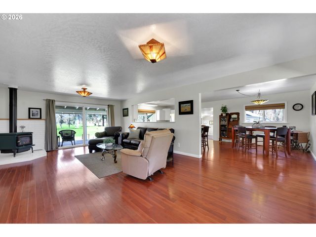 84816 CLOVERDALE Rd, Creswell, OR 97426