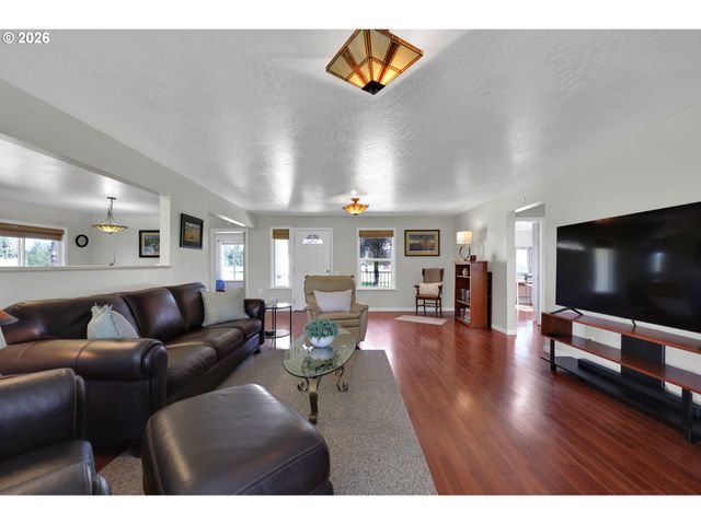 84816 CLOVERDALE Rd, Creswell, OR 97426