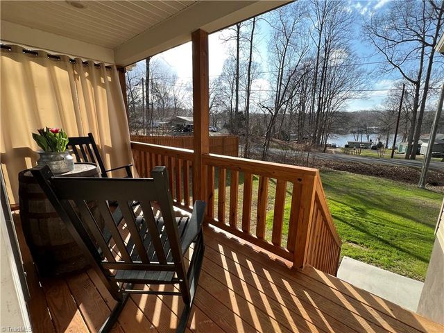 555 Lake Drive 9, Lexington, NC 27292