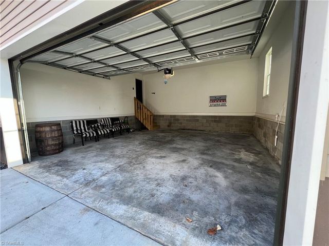 555 Lake Drive 9, Lexington, NC 27292