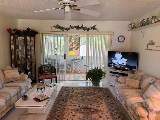 752 Lori Drive 210, Palm Springs, FL 33461