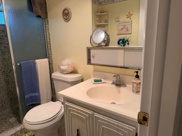 752 Lori Drive 210, Palm Springs, FL 33461