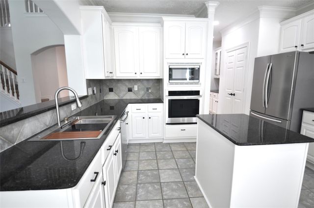 1914 Sand Hollow Lane, Katy, TX 77450