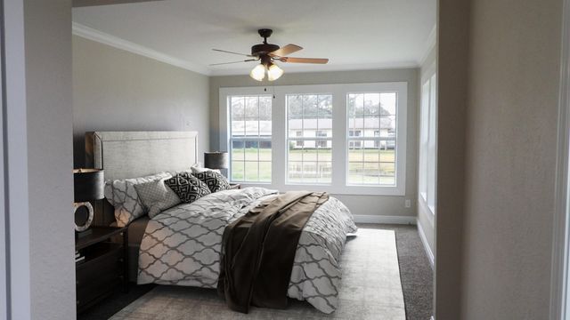 913 W Burton St, Sulphur, LA 70663